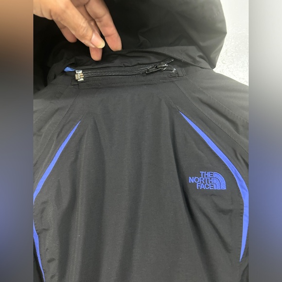 The North Face Winter Two-in-One Jacket, Size M - Picture 6 of 16